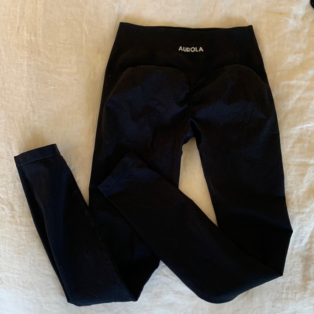 Intensity size small black